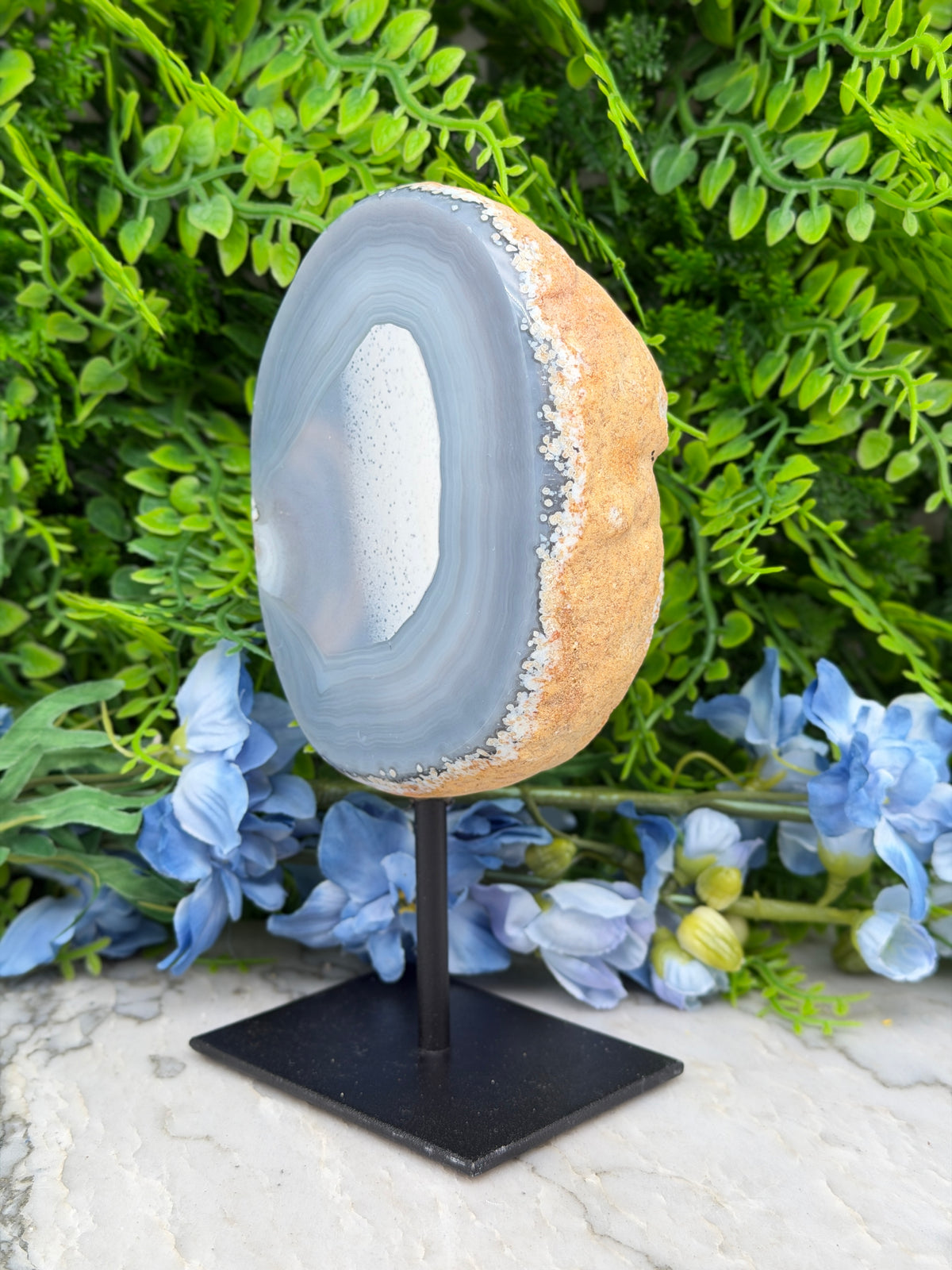 Halve Agaat op standaard (764 gr/17 cm)