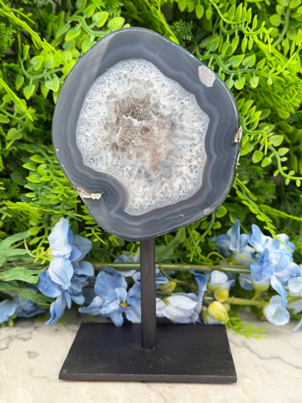 Halve Agaat op standaard (1034 gr/20 cm)