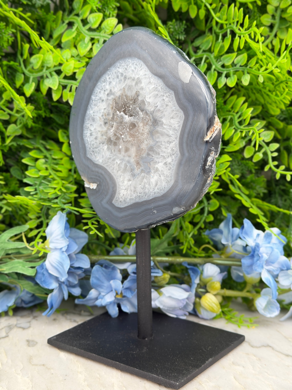 Halve Agaat op standaard (1034 gr/20 cm)