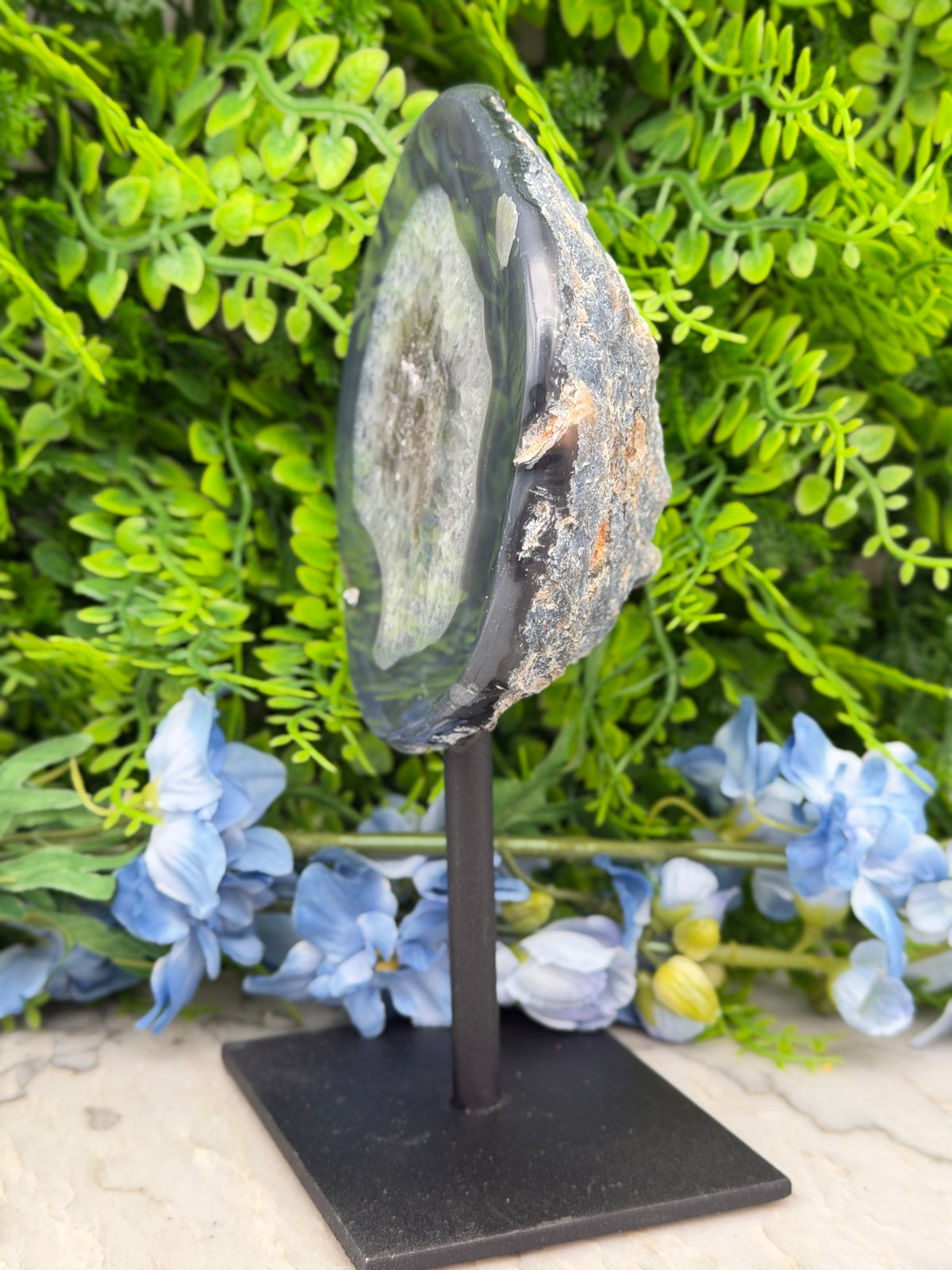Halve Agaat op standaard (1034 gr/20 cm)