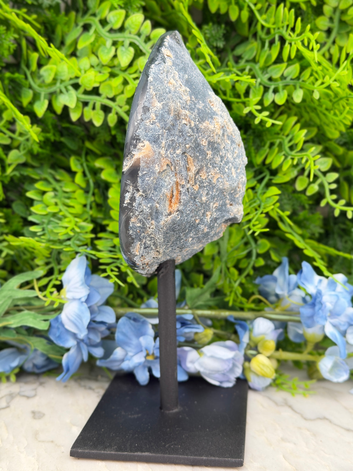 Halve Agaat op standaard (1034 gr/20 cm)