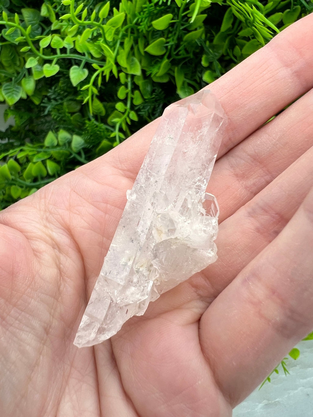 Bergkristal cluster by KEY LIME STORE