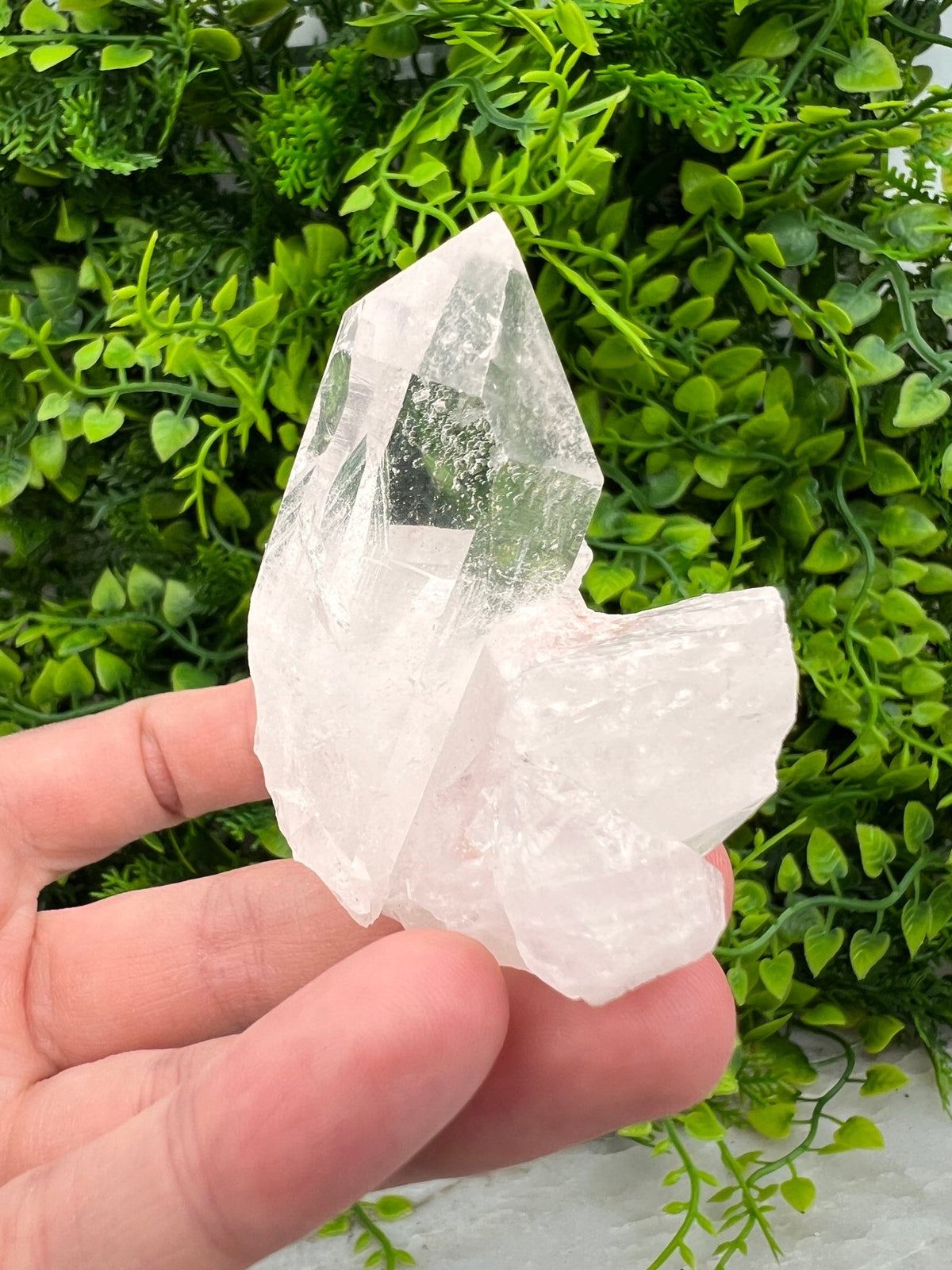 Bergkristal cluster by KEY LIME STORE