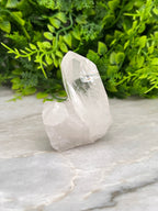 Bergkristal cluster by KEY LIME STORE