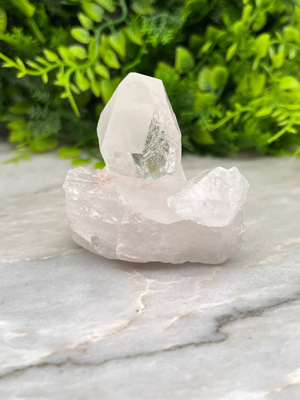 Bergkristal cluster by KEY LIME STORE