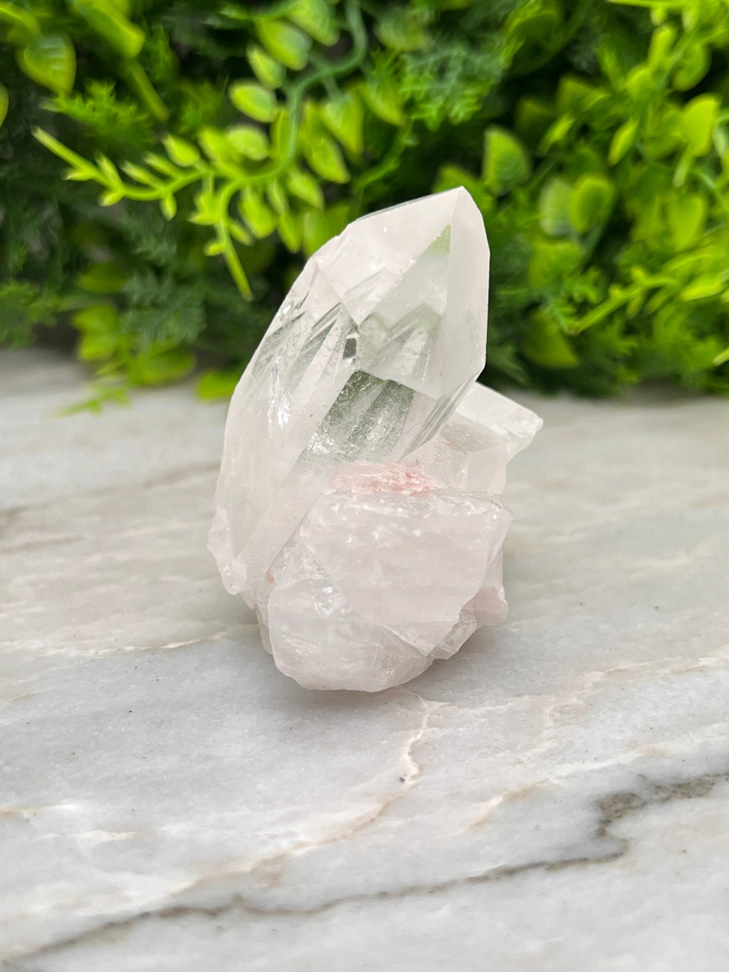 Bergkristal cluster by KEY LIME STORE
