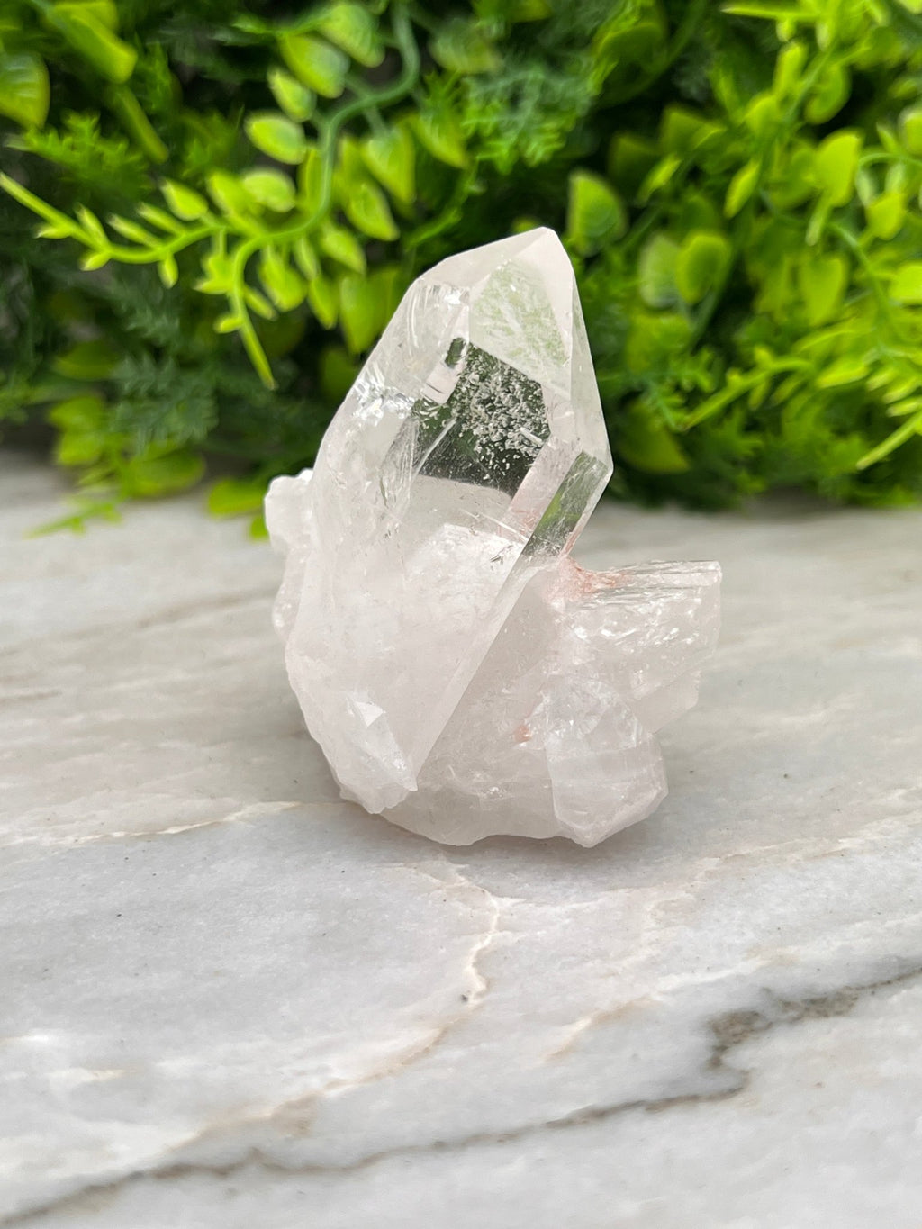 Bergkristal cluster by KEY LIME STORE