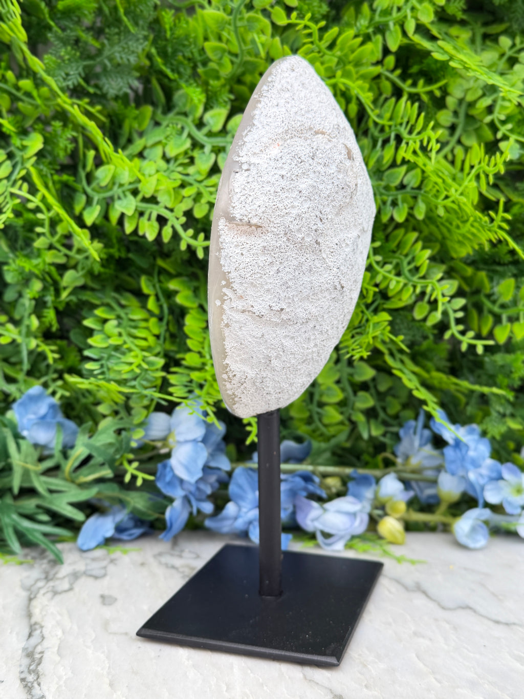 Halve Agaat op standaard (1190 gr/22 cm)