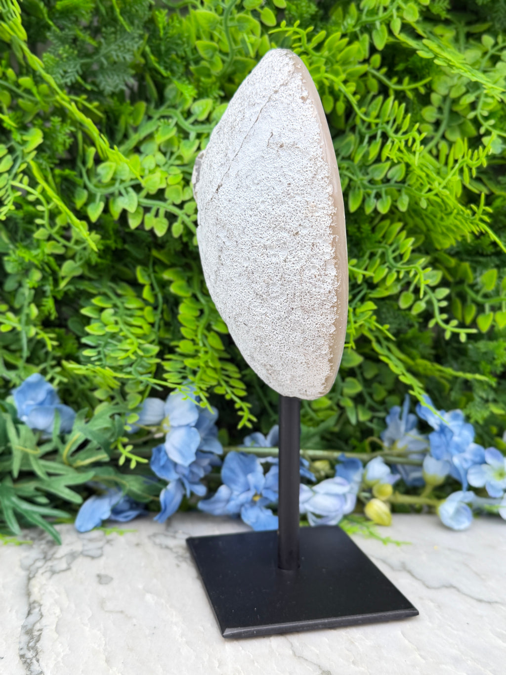 Halve Agaat op standaard (1190 gr/22 cm)