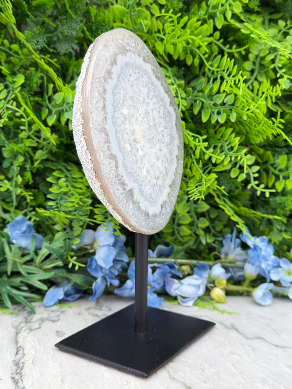 Halve Agaat op standaard (1190 gr/22 cm)