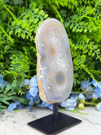 Halve Agaat op standaard (796 gr/18 cm)