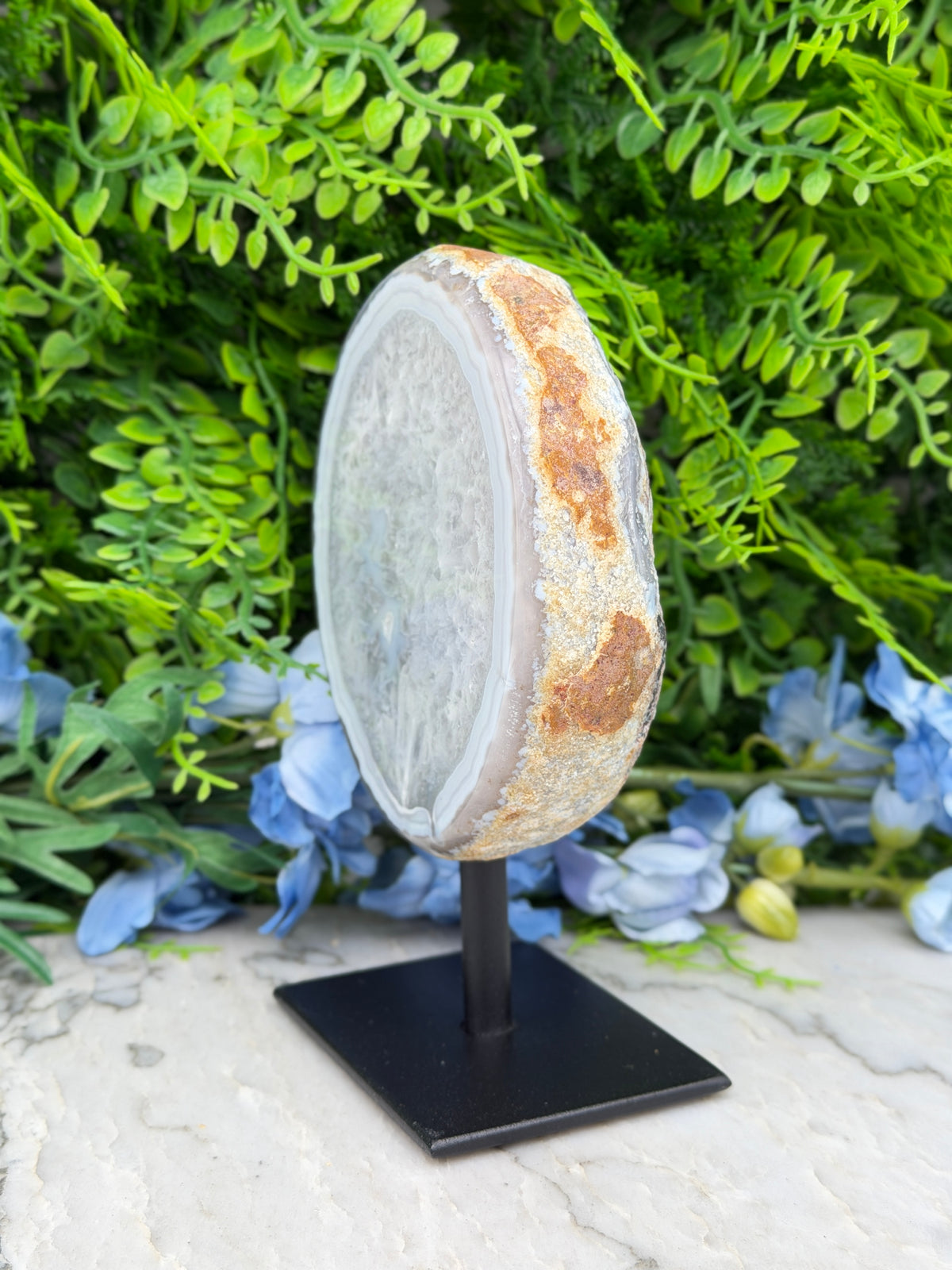 Halve Agaat op standaard (944 gr/16 cm)
