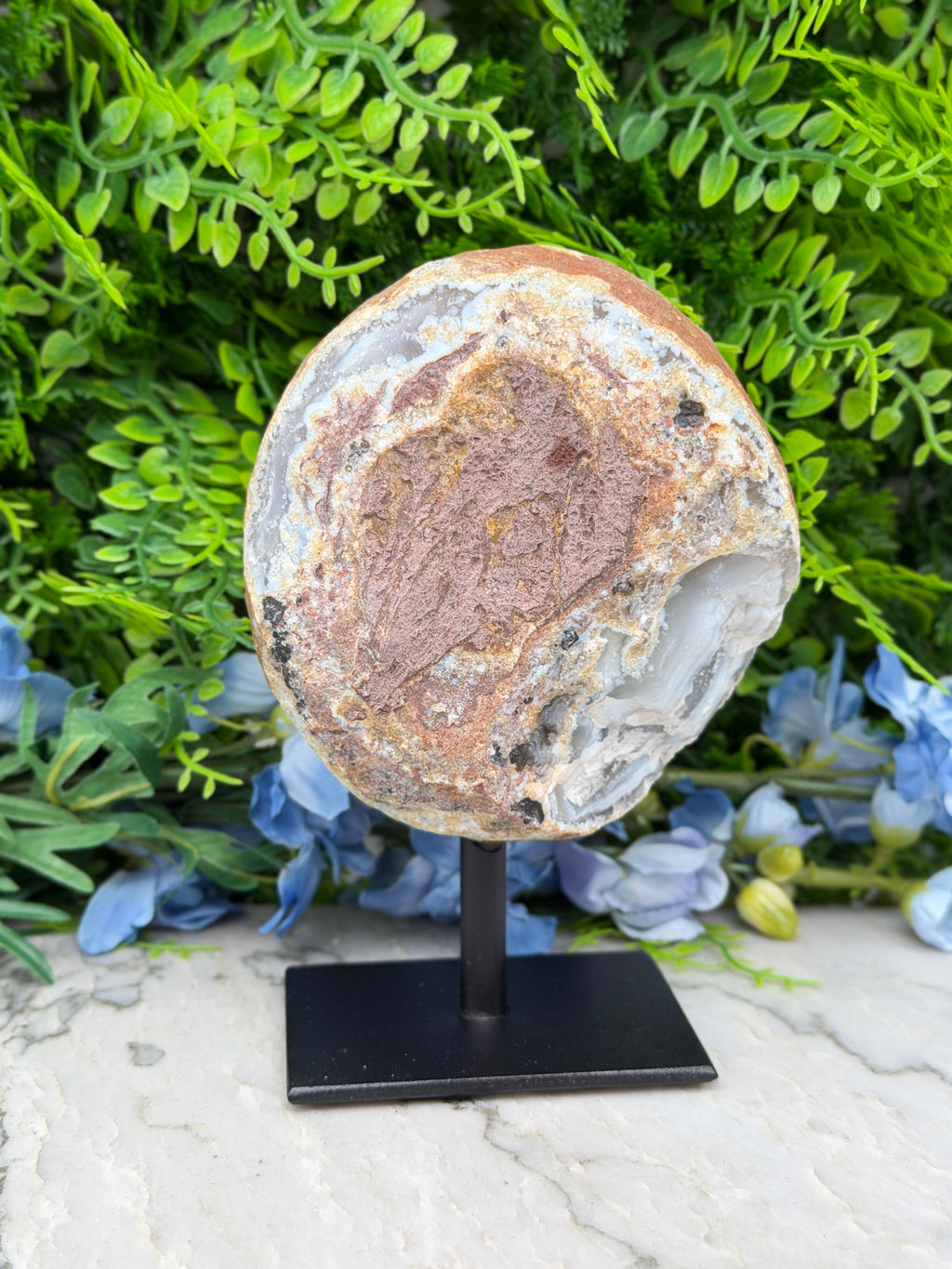 Halve Agaat op standaard (944 gr/16 cm)