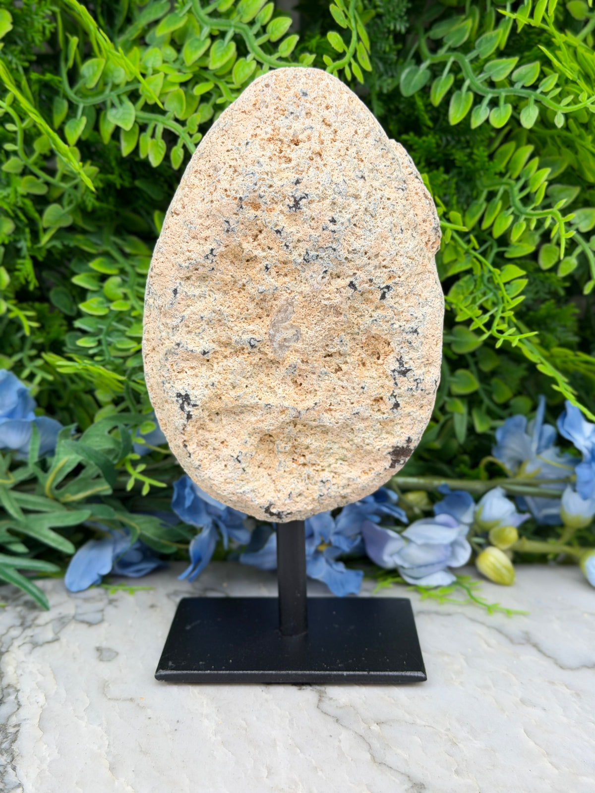 Halve Agaat op standaard (802 gr/17 cm)