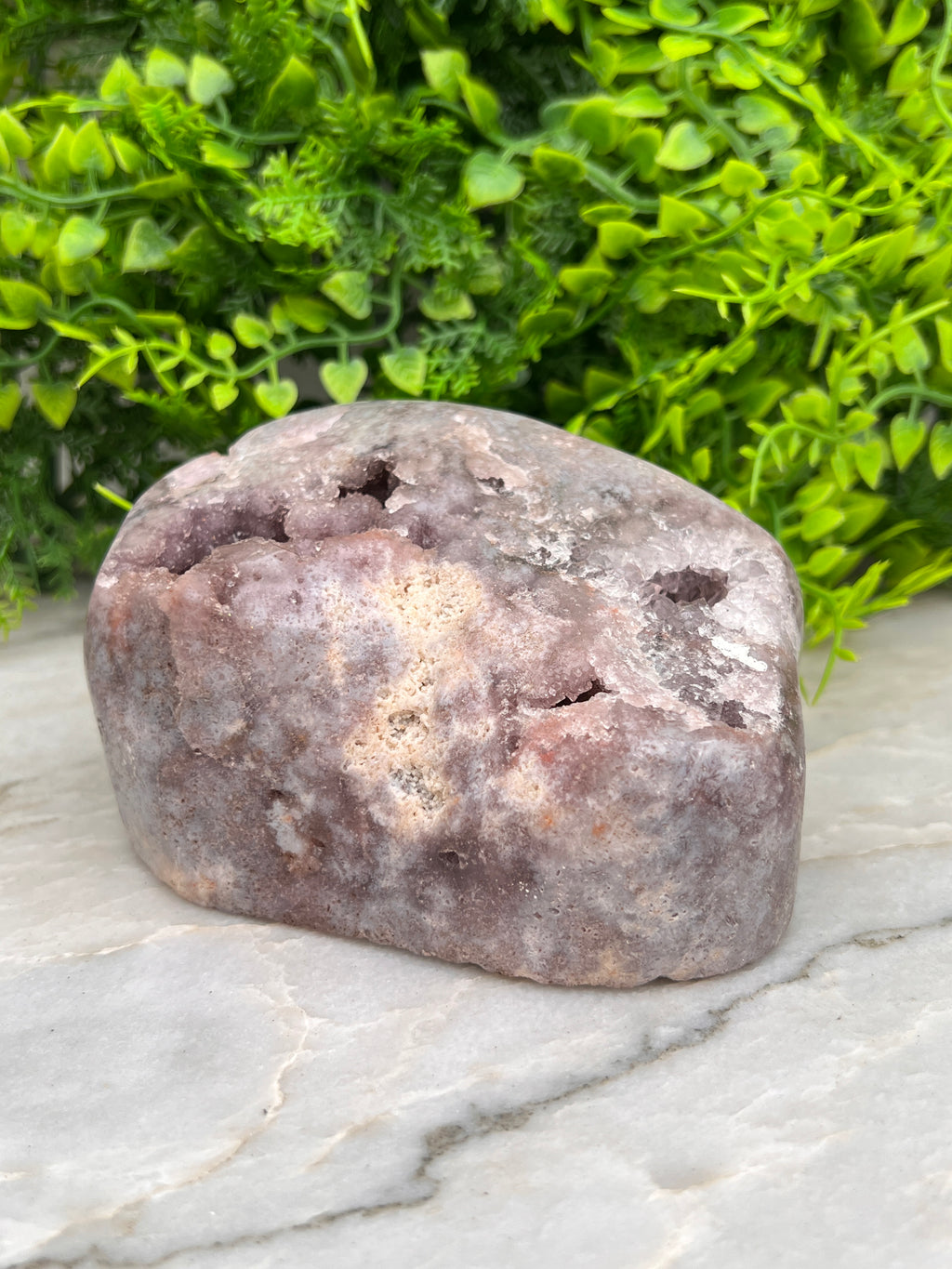 Roze amethist sculptuur
