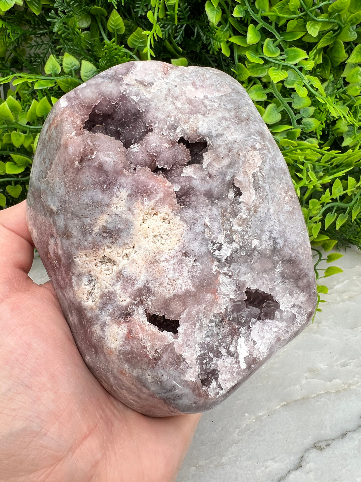 Roze amethist sculptuur