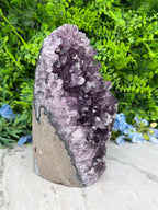 Amethist (Uruguay) cluster XL cut base (3432 gr/21 cm)