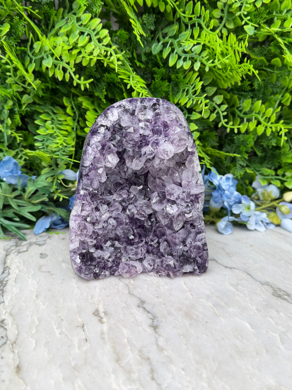 Amethist (Uruguay) cluster XL cut base (1786 gr/14 cm)
