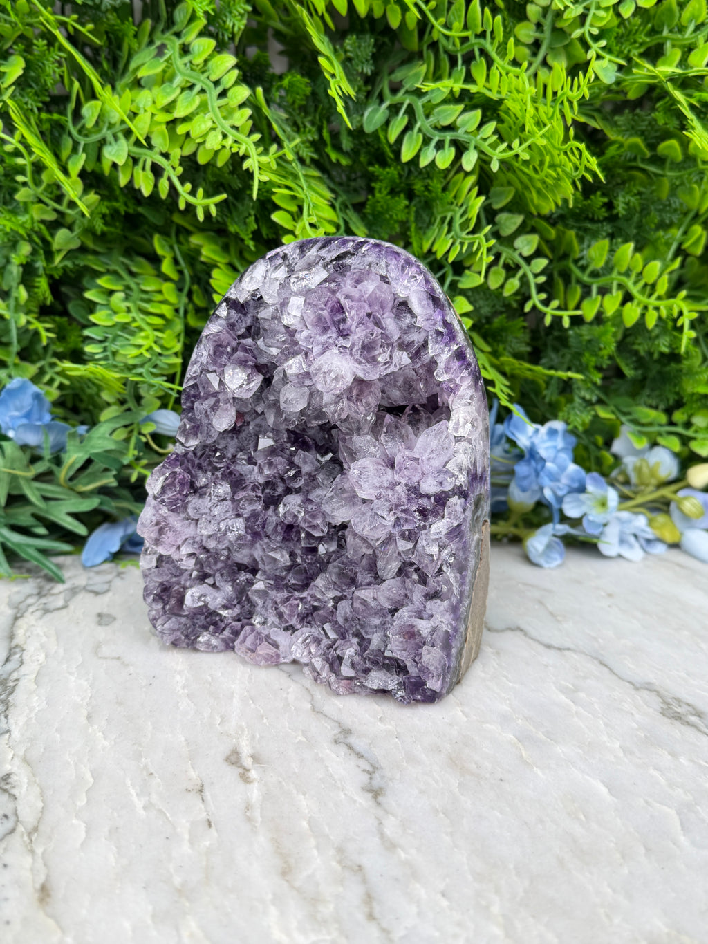 Amethist (Uruguay) cluster XL cut base (1786 gr/14 cm)