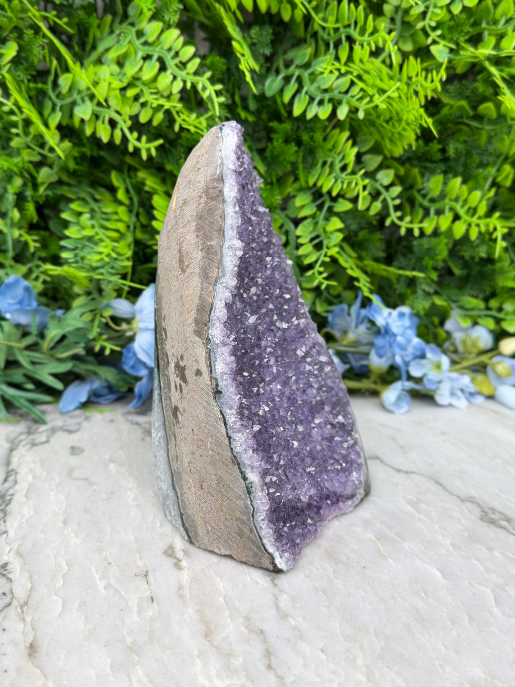 Amethyst (Uruguay) cluster, XL cut, base (1356 gr/16 cm)