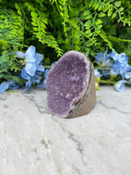Amethyst (Uruguay) cluster-cut base (410 g/8 cm)