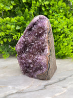 Amethist cluster cut base
