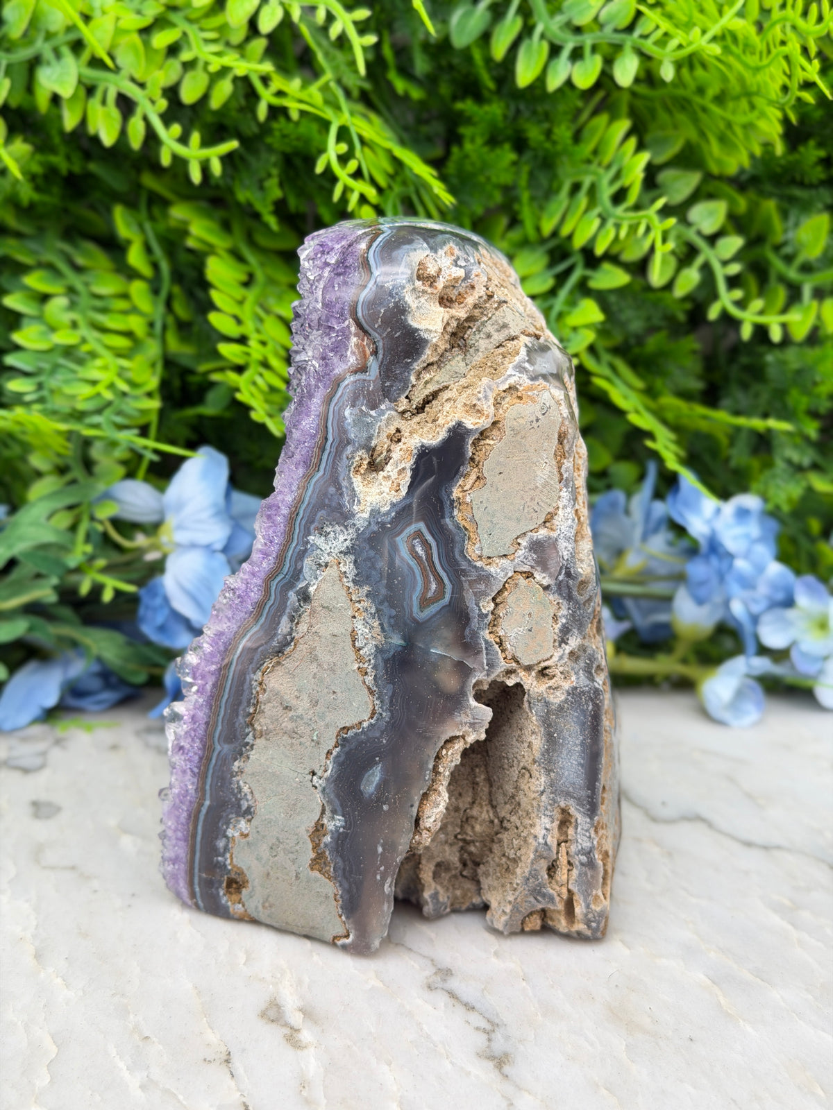 Amethyst (Uruguay) cluster-cut base (1172 gr/15 cm)