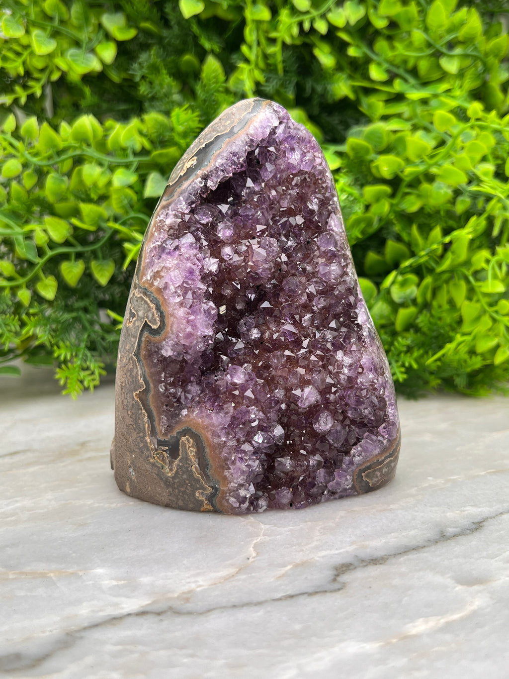 Amethist cluster cut base