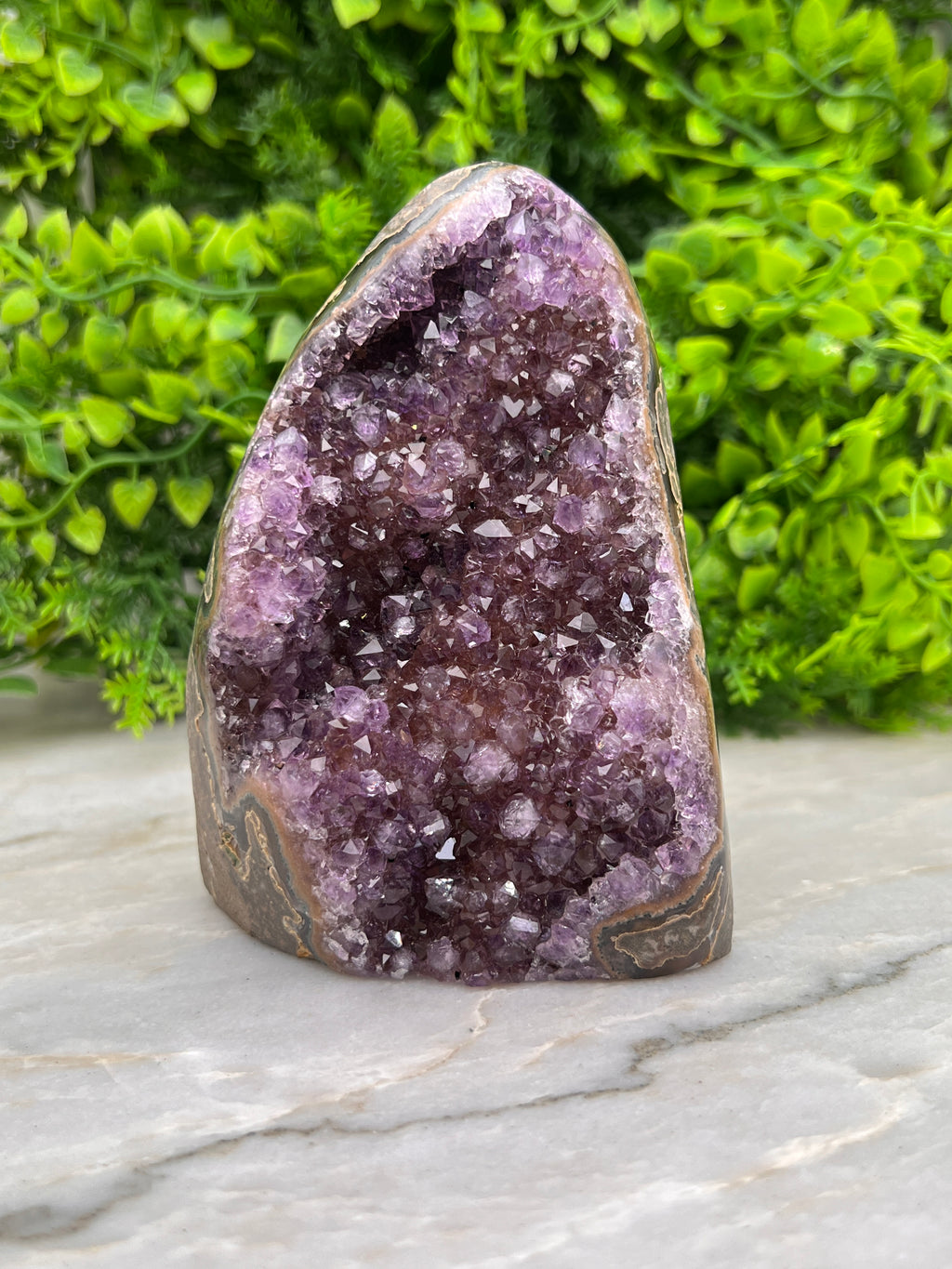 Amethist cluster cut base
