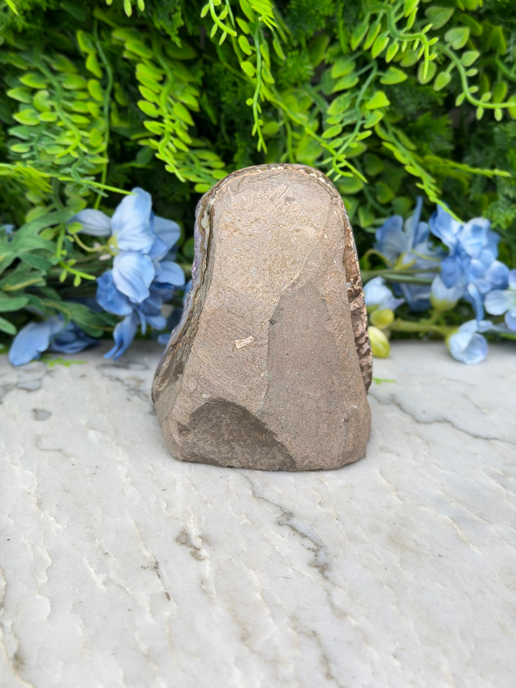 Amethist (Uruguay) cluster cut base (516 gr/10 cm)