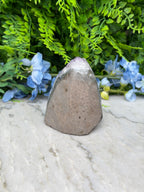 Amethist (Uruguay) cluster cut base (504 gr/9 cm)