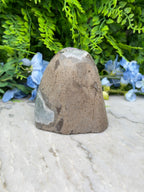 Amethyst (Uruguay) cluster-cut base (508 gr/10 cm)