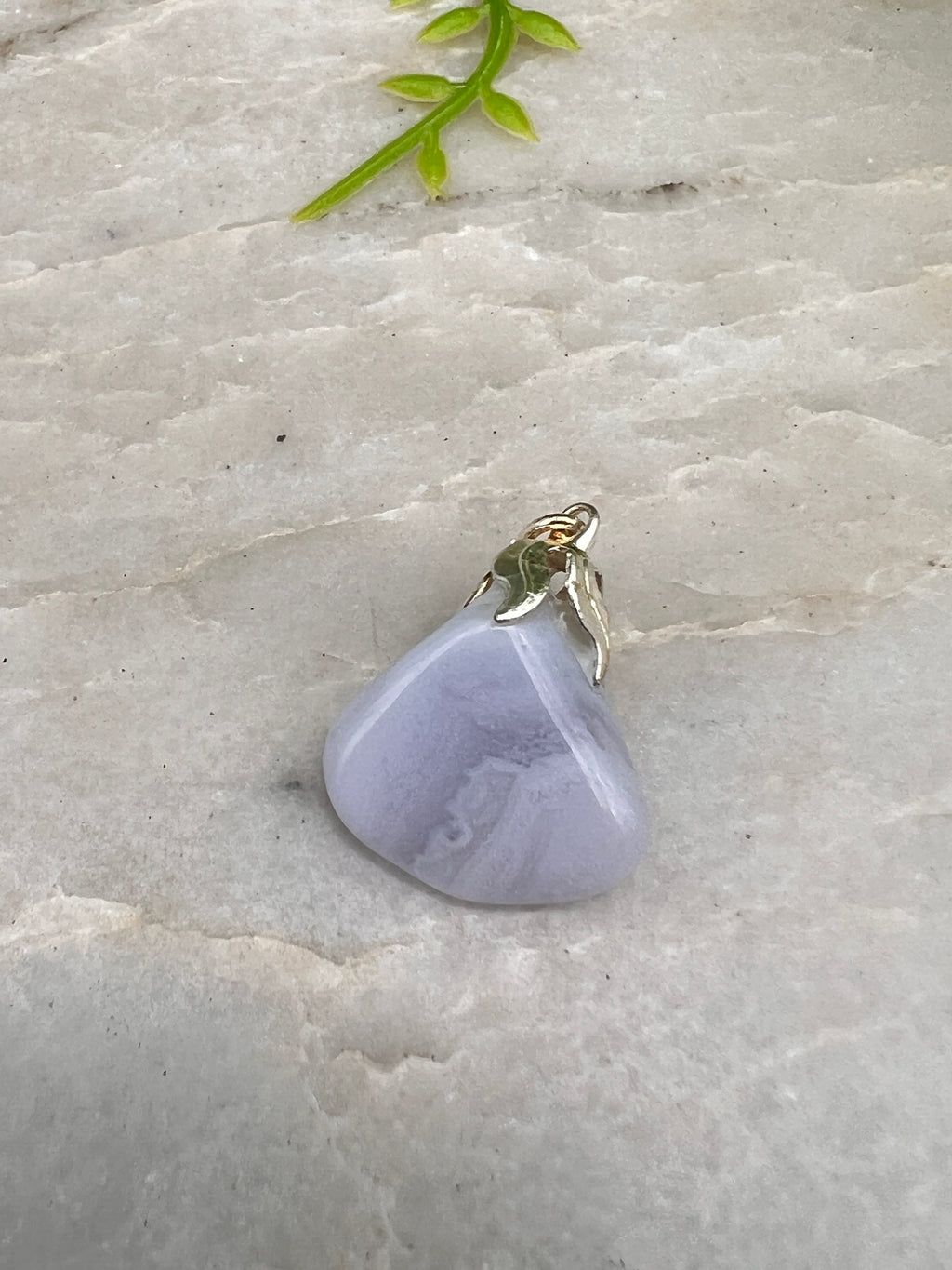 Chalcedoon hanger