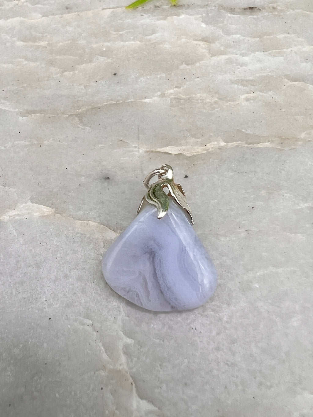 Chalcedoon hanger