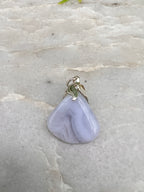 Chalcedoon hanger
