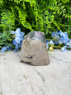 Amethist (Uruguay) cluster cut base (568 gr/8 cm)