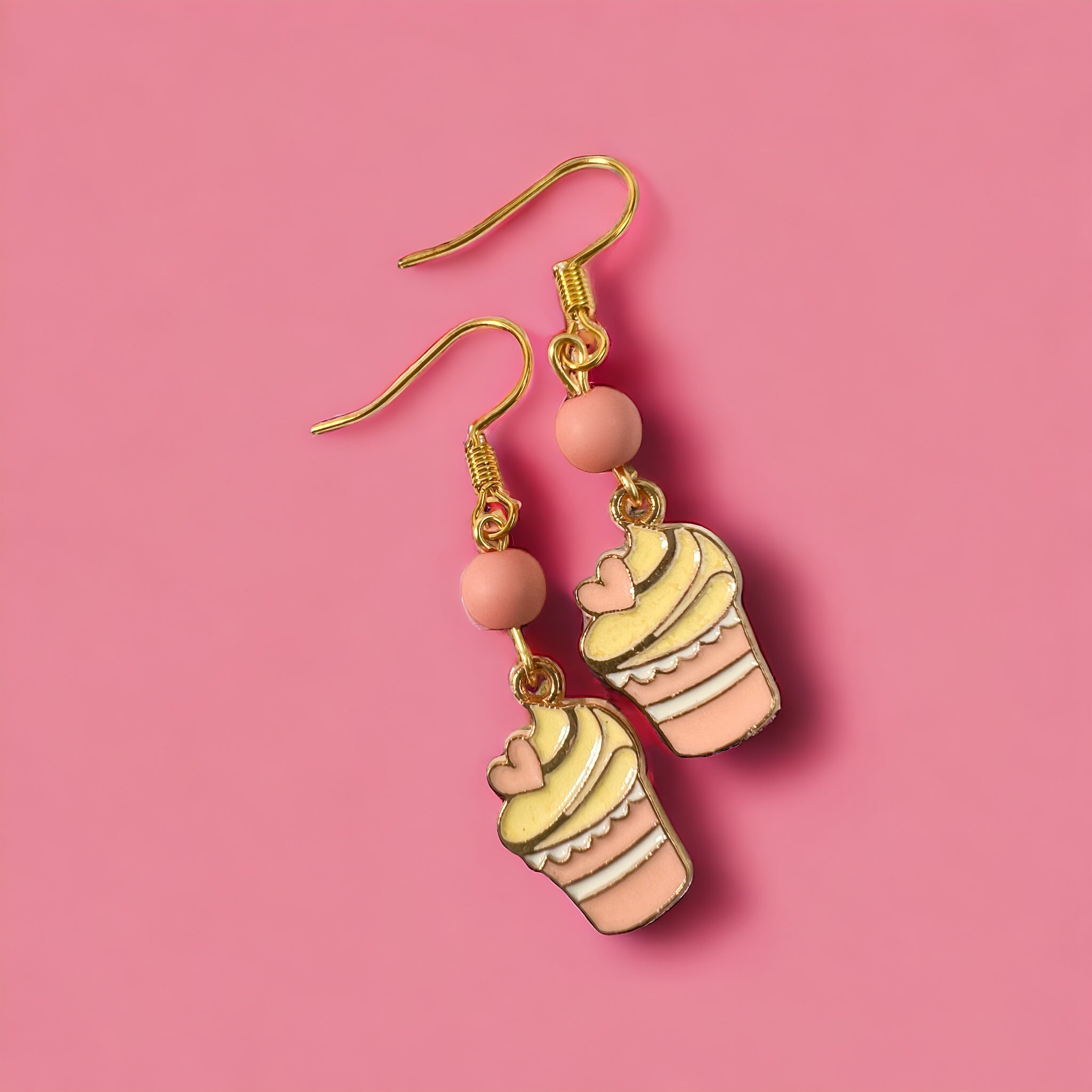 Ohrringe in Form von Cupcakes aus Roségold