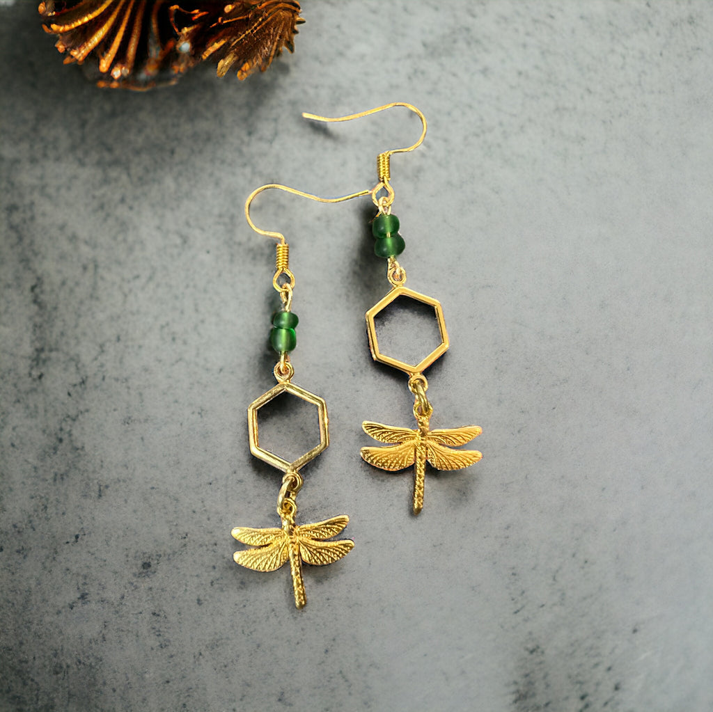 Grün-goldene Libellen-Ohrringe von KEY LIME STORE