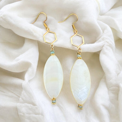Goud beige oorbellen