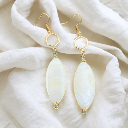 Goud beige oorbellen