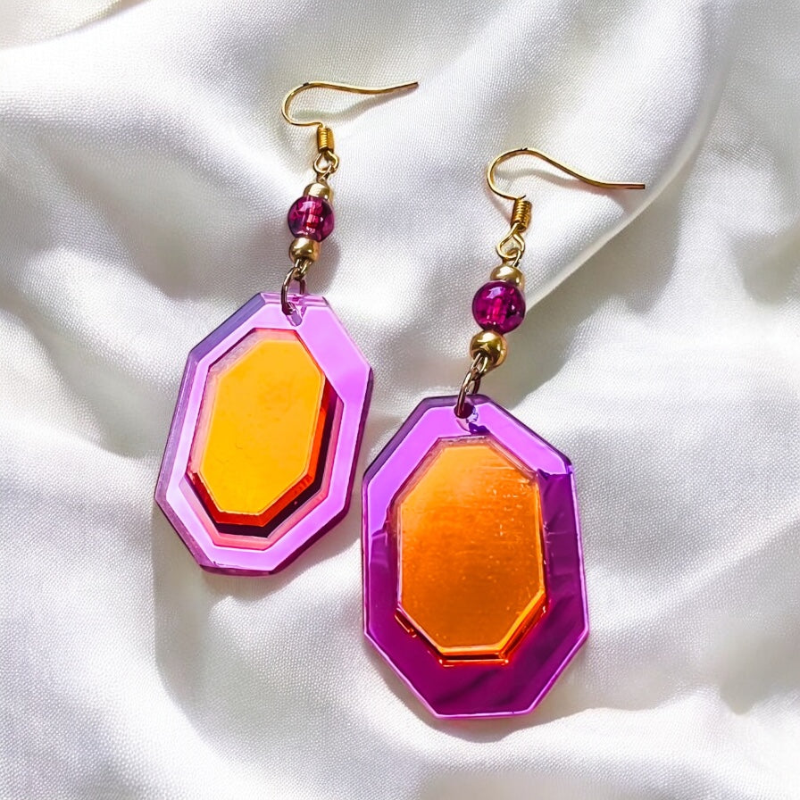 Rosa-orange-goldene Retro-Ohrringe