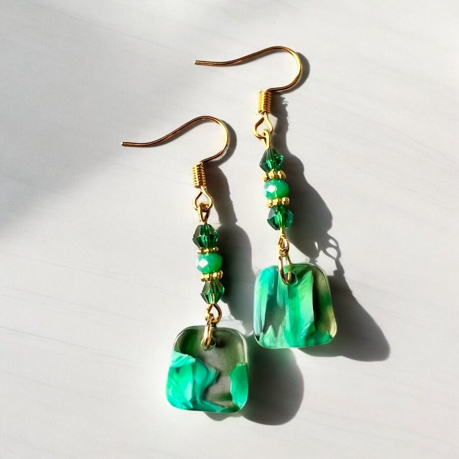Grün-goldene Ohrringe von KEY LIME STORE