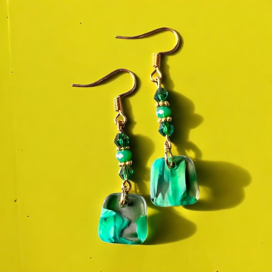 Grün-goldene Ohrringe von KEY LIME STORE