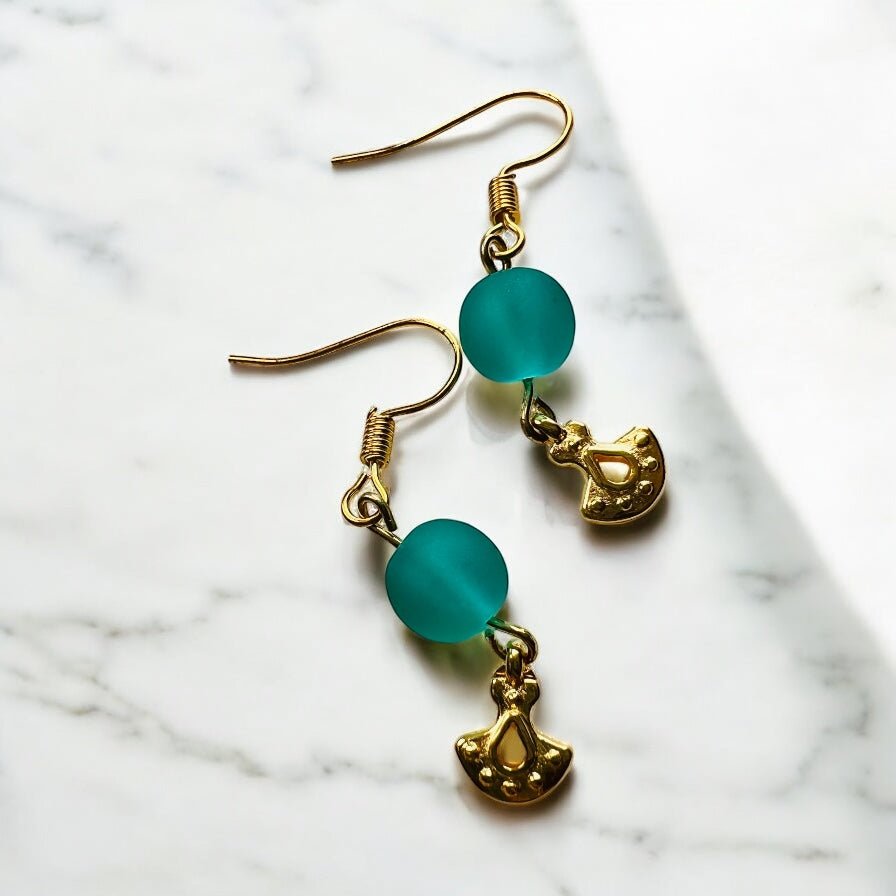 Türkisfarbene goldene Ohrringe von KEY LIME STORE