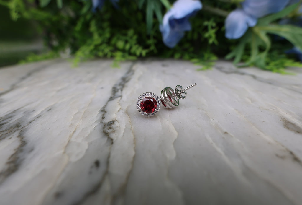 Oorsteker Granaat rond (cz) 925 sterling zilver