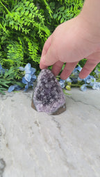 Amethist (Uruguay) cluster cut base (384 gr/8 cm)