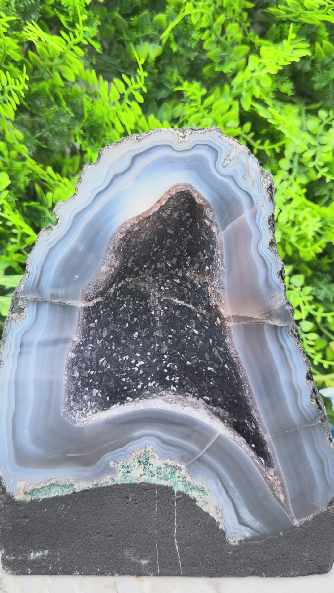 Amethist geode met Agaat (4186 gr/20.5 cm)