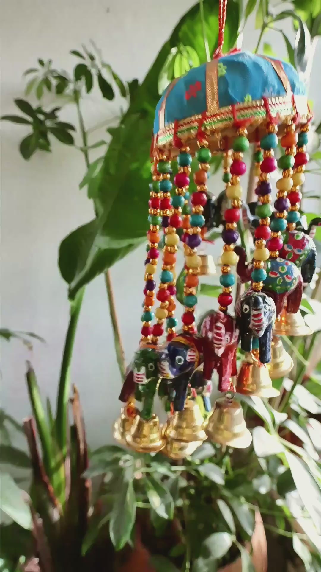 Video laden: Windgong / mobiel olifantjes