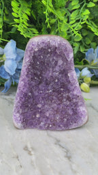 Amethist (Uruguay) cluster cut base (516 gr/10 cm)