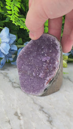 Amethyst (Uruguay) cluster-cut base (410 g/8 cm)